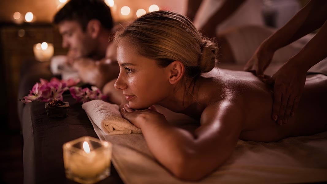 Couples massage